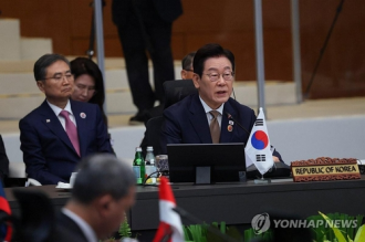 Lee vows to step up cooperation with ASEAN to tackle transnational crimes 
